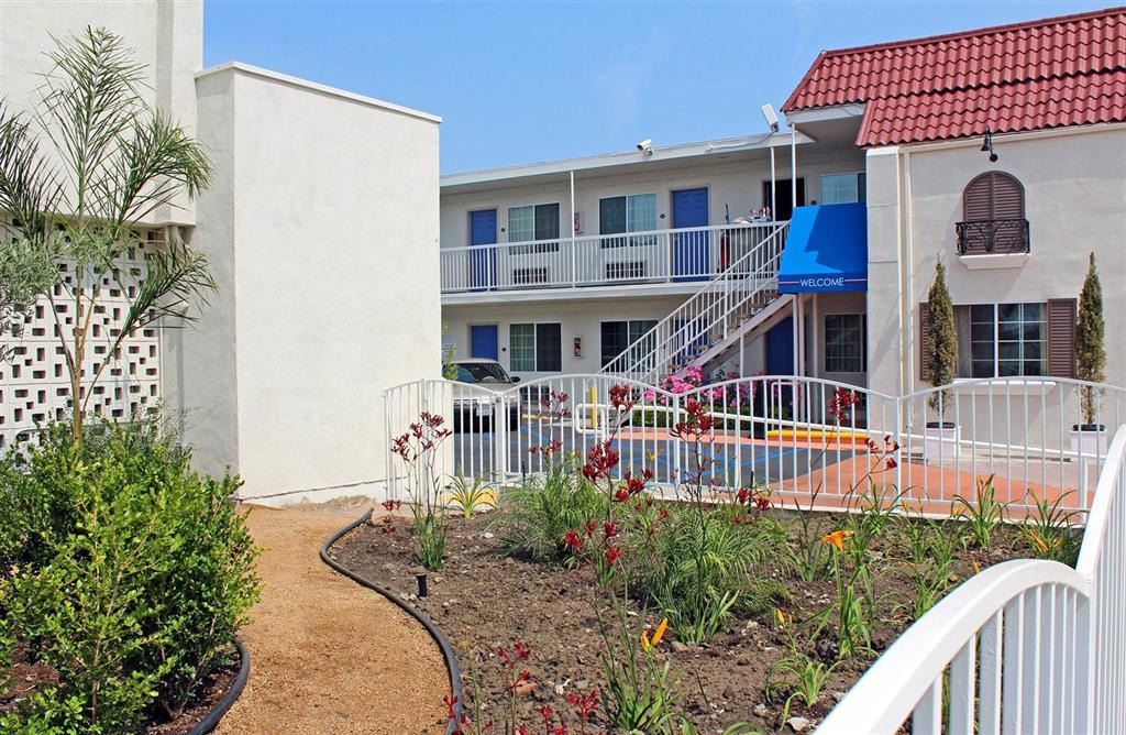 Motel 6 Гардина Экстерьер фото